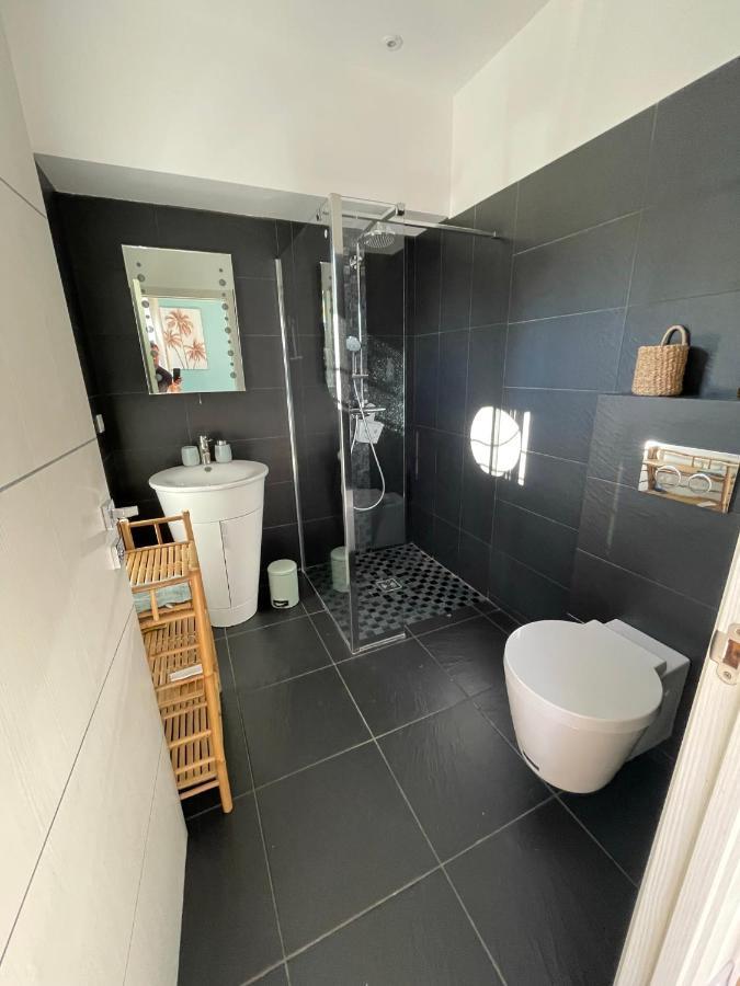 Chambre Luxe Dans Villa De Standing Avec Piscine, Acces Discret Et Independant, Terrasse Arboree Et Parking Prive La Valette-du-Var Buitenkant foto